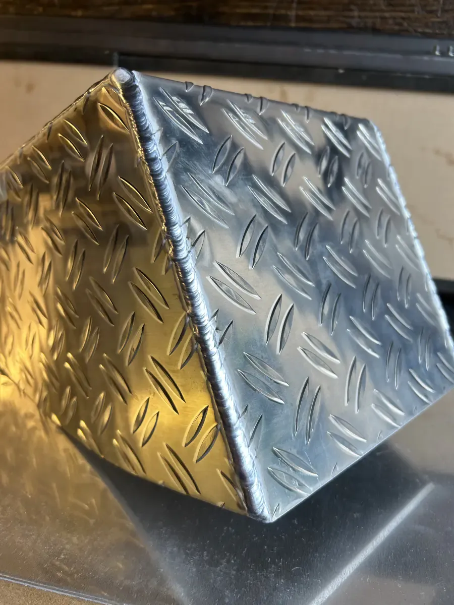 WIG-Schweißen an Aluminium-Konstruktion — Leichtbau